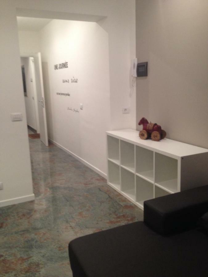 Un Nido Nel Centro Storico Con Garage Apartment Aosta Bagian luar foto