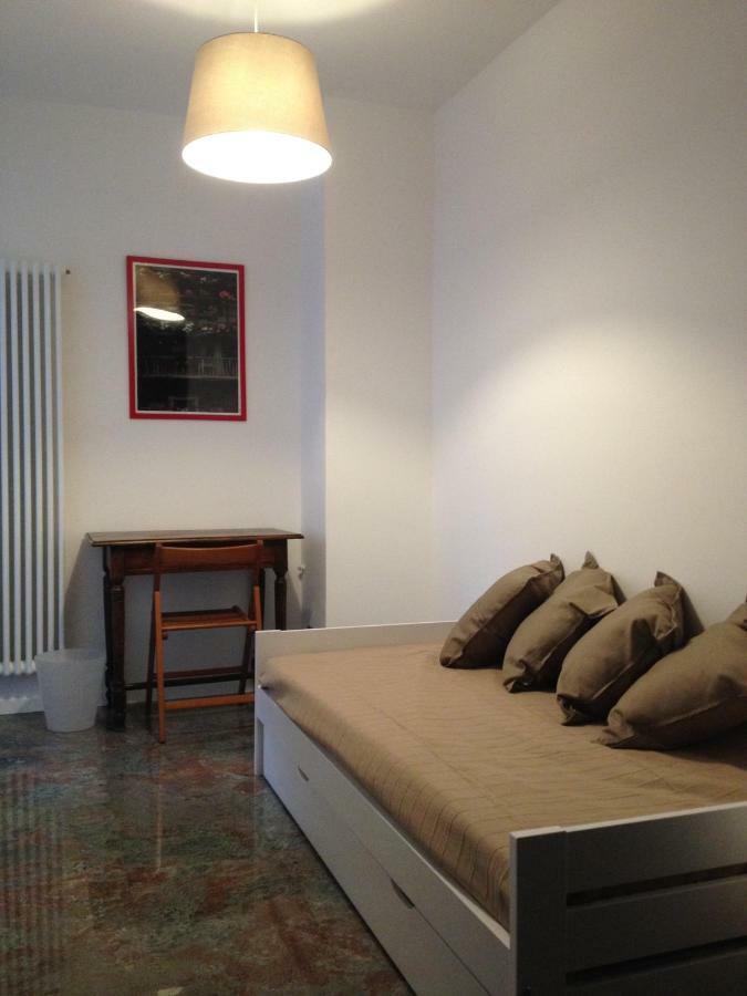 Un Nido Nel Centro Storico Con Garage Apartment Aosta Bagian luar foto